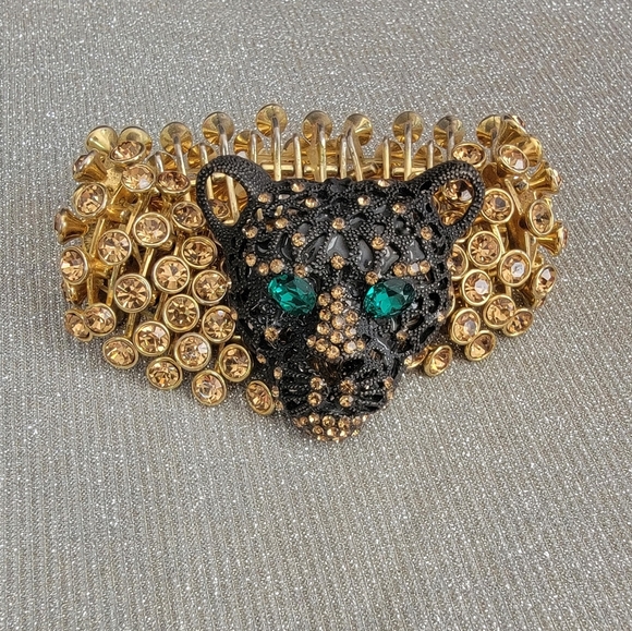 Elegant Gold and Black Panther Bracelet - Picture 1 of 3